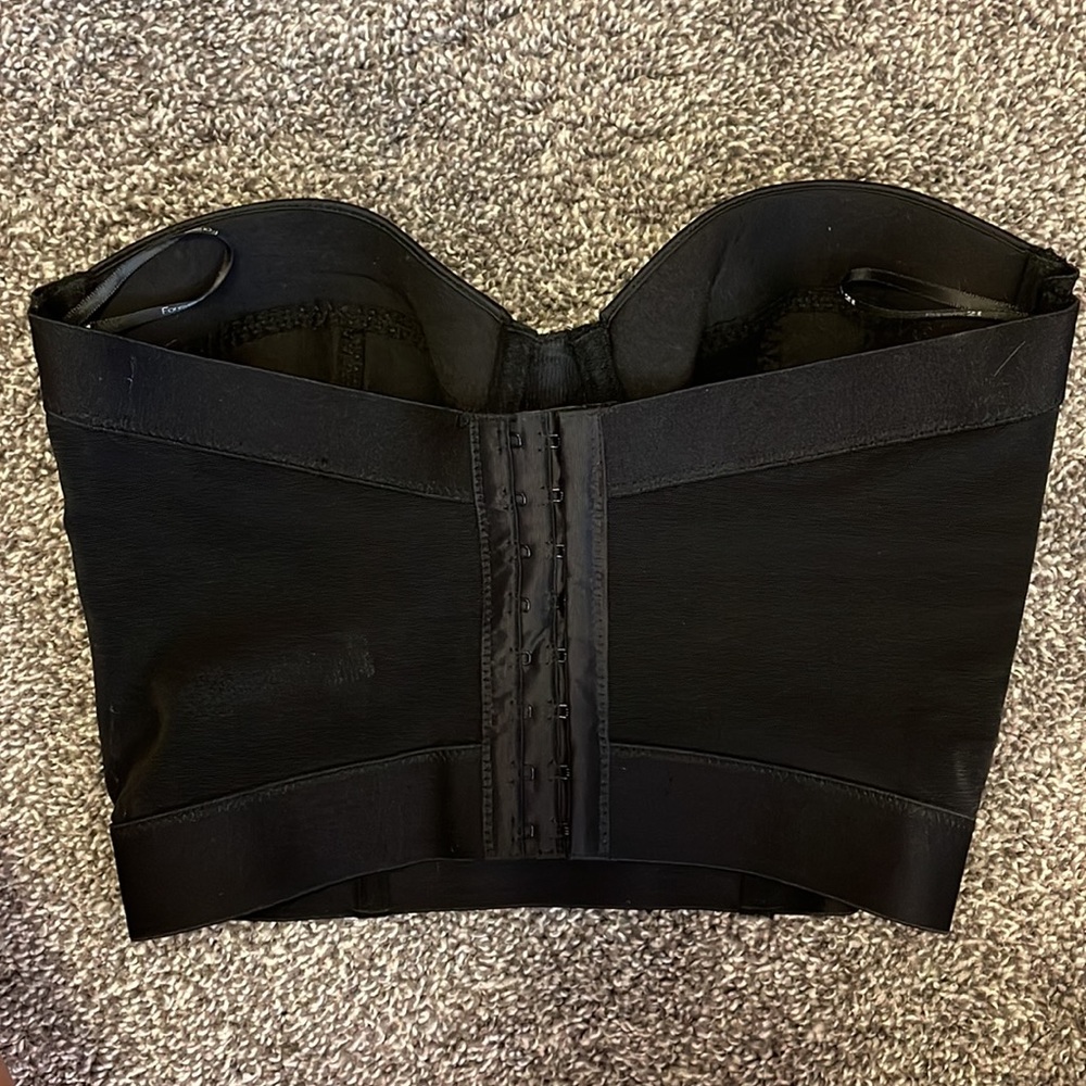 Corset - Picture 2 of 2